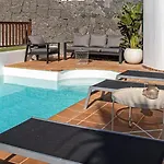Nomadica Villa *